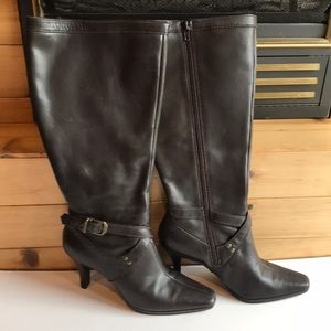 Fitzwell brown zippered heel knee high boots